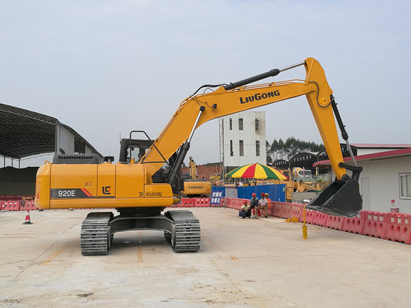 1475062597839096213.jpg 角逐现场_副本.jpg