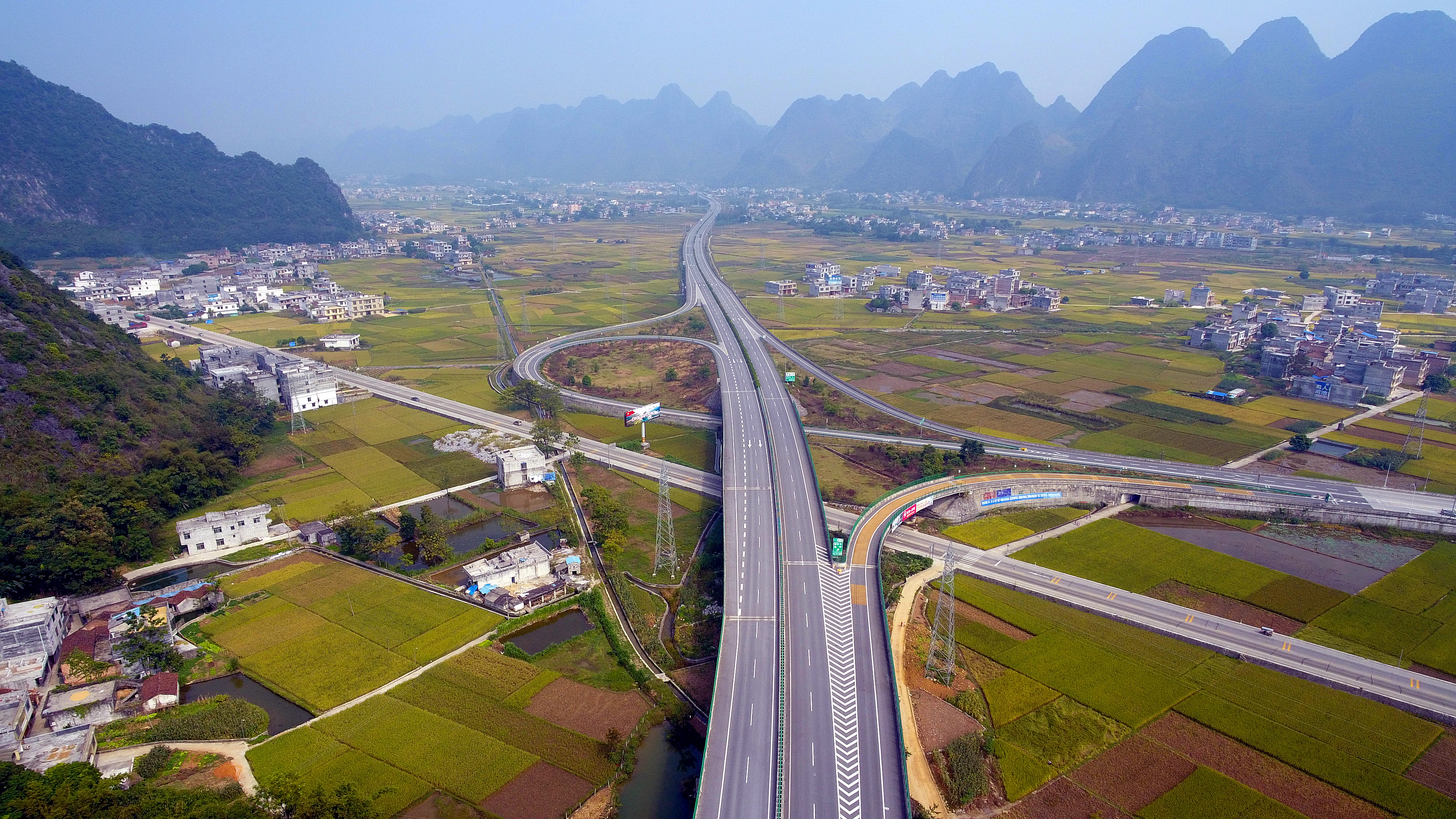 AG超玩会电竞俱乐部(中国区)·集团