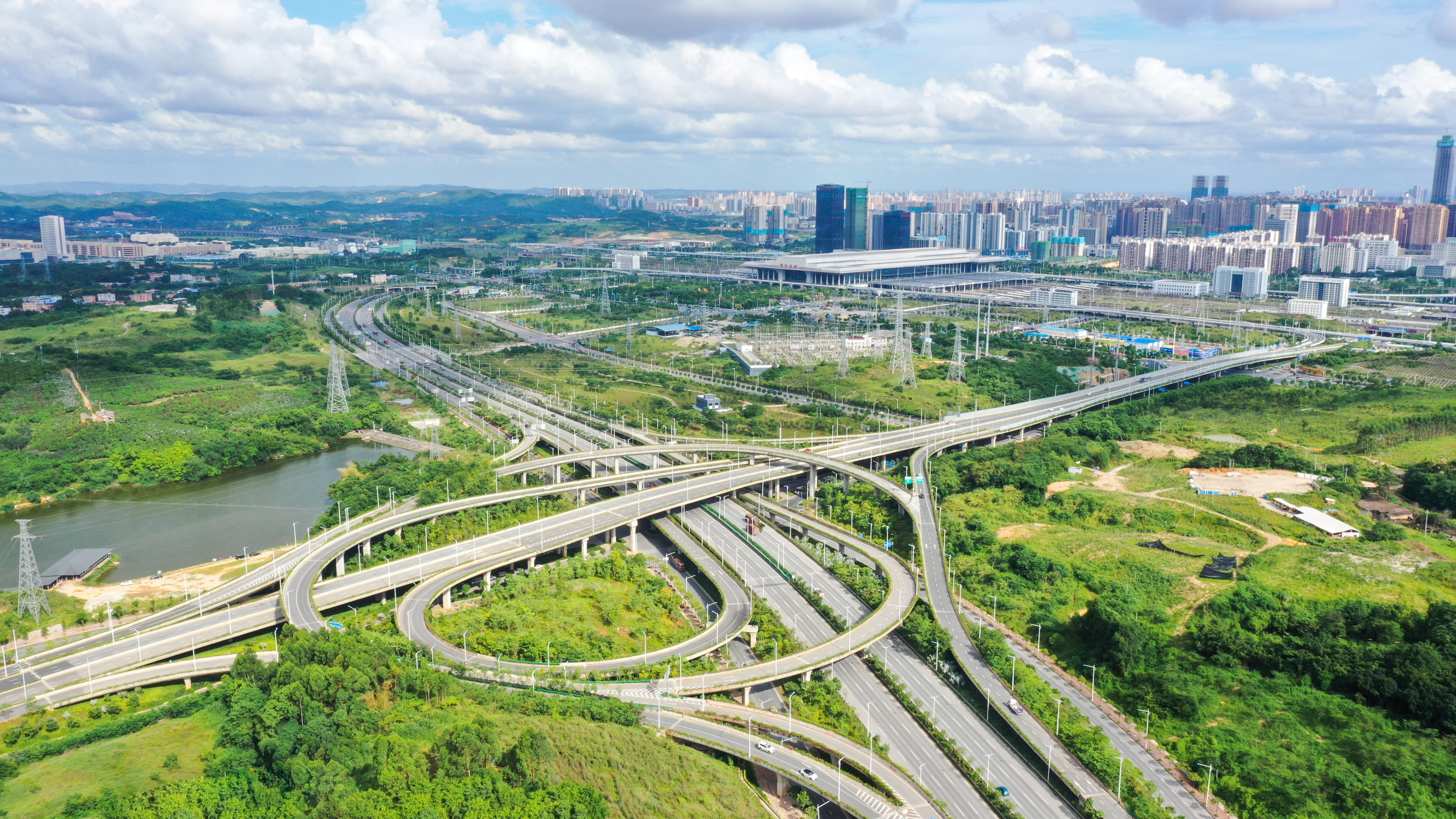 AG超玩会电竞俱乐部(中国区)·集团